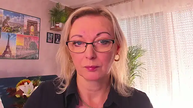 Snapshot of vanessa_chat chatting on 10/31/25, 07:16 vanessa chat online show from 10/31/25, 07:16