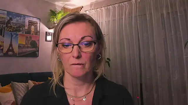 Snapshot of vanessa_chat chatting on 03/06/25, 05:54 vanessa chat online show from 03/06/25, 05:54