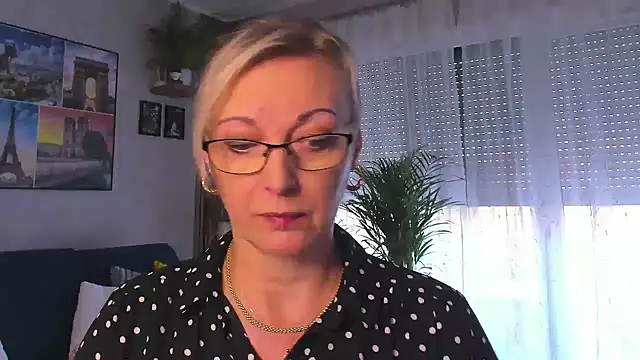 Snapshot of vanessa_chat chatting on 10/29/25, 02:27 vanessa chat online show from 10/29/25, 02:27