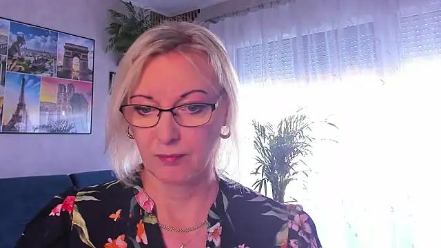 vanessa chat online show from 05/03/26, 01:25