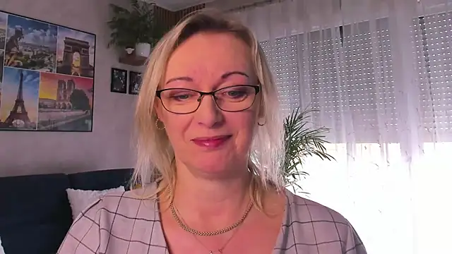 vanessa chat online show from 04/14/26, 01:38