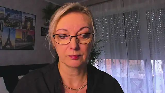 Snapshot of vanessa_chat chatting on 10/24/25, 06:23 vanessa chat online show from 10/24/25, 06:23