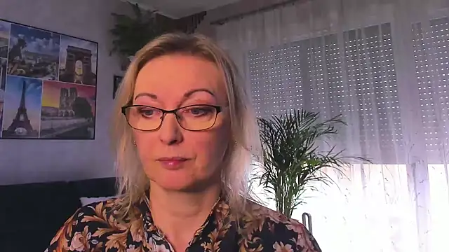 vanessa chat online show from 03/29/26, 01:24