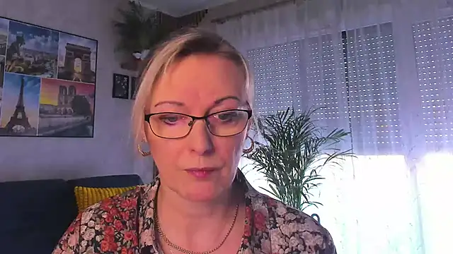 vanessa chat online show from 03/19/26, 02:17