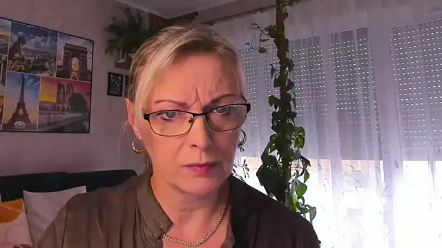 vanessa chat online show from 09/30/25, 01:28