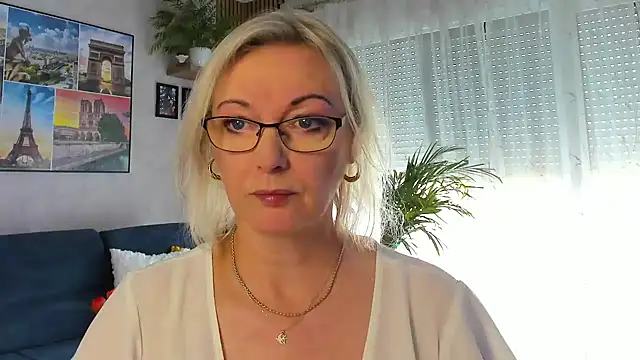 vanessa chat online show from 05/10/26, 01:25
