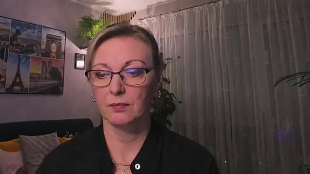 Snapshot of vanessa_chat chatting on 03/13/25, 08:43 vanessa chat online show from 03/13/25, 08:43