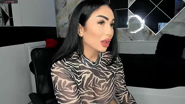 Snapshot of mistress_meryem chatting on 02/25/25, 11:37 mistress meryem online show from 02/25/25, 11:37
