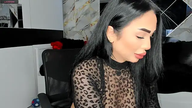 Snapshot of mistress_meryem chatting on 03/17/25, 11:35 mistress meryem online show from 03/17/25, 11:35
