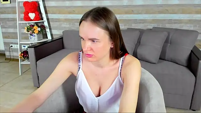 SusanSmit online show from 03/20/25, 07:57