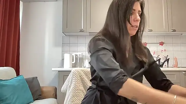 HotyWinter online show from 11/07/25, 10:20