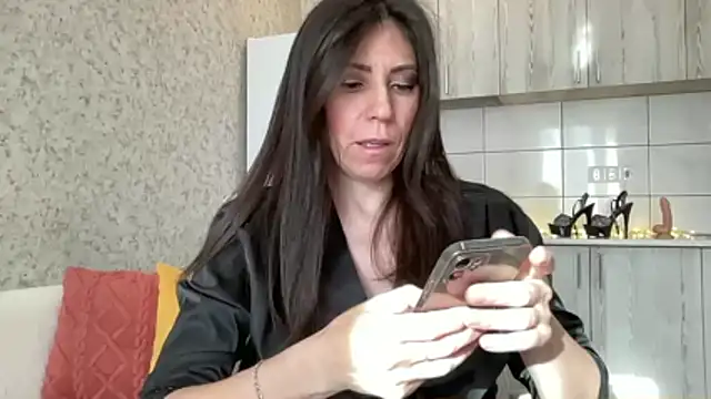 HotyWinter online show from 04/15/26, 04:29