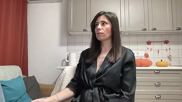 HotyWinter online show from 11/04/25, 04:05