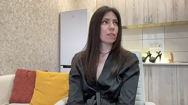 HotyWinter online show from 05/05/26, 05:10