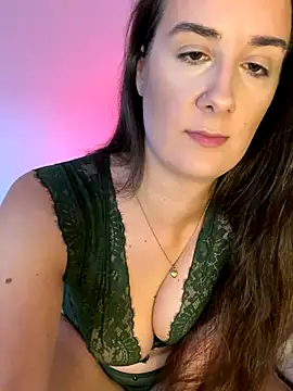 EllaMae online show from 11/16/25, 02:22