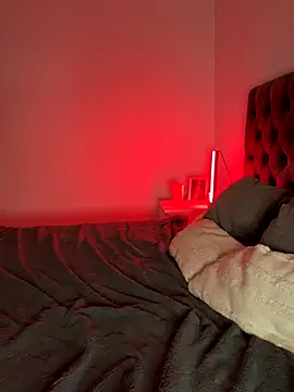 EllaMae online show from 11/24/25, 07:03