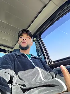 Lionayowe online show from 04/07/26, 12:29