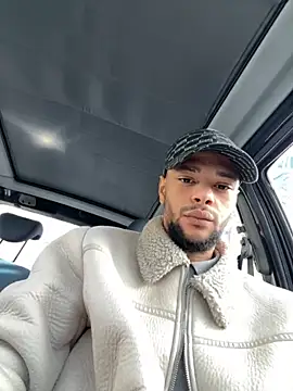 Lionayowe online show from 11/18/25, 11:35