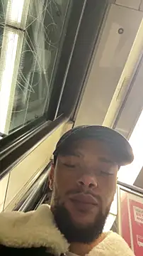 Lionayowe online show from 10/26/25, 07:58