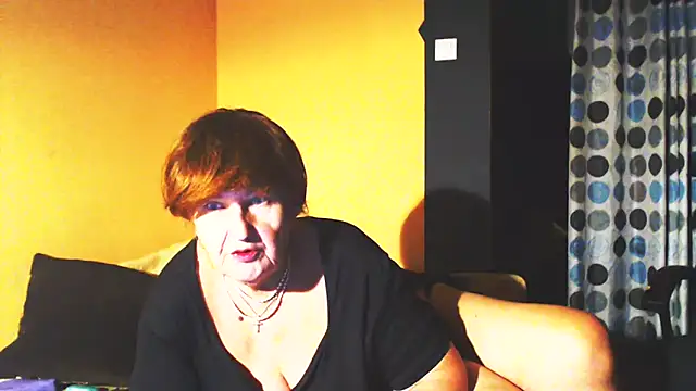Snapshot of MioritaHard chatting on 03/02/25, 04:36 MioritaHard online show from 03/02/25, 04:36