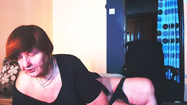 Snapshot of MioritaHard chatting on 03/07/25, 01:29 MioritaHard online show from 03/07/25, 01:29