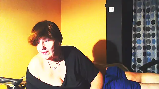 Snapshot of MioritaHard chatting on 03/13/25, 10:54 MioritaHard online show from 03/13/25, 10:54