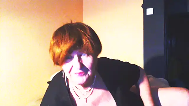 Snapshot of MioritaHard chatting on 03/03/25, 03:54 MioritaHard online show from 03/03/25, 03:54