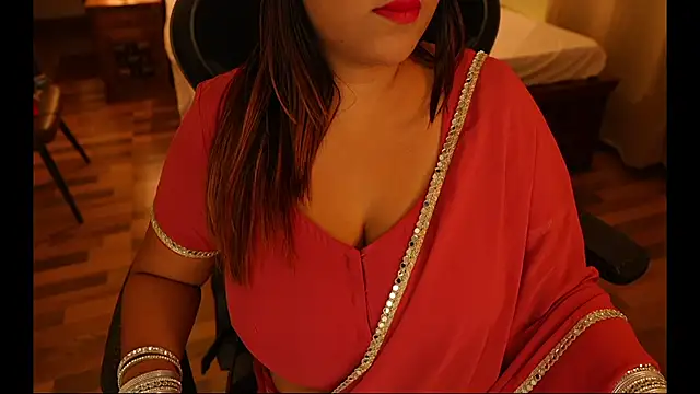 sneha hussy online show from 03/18/26, 02:08