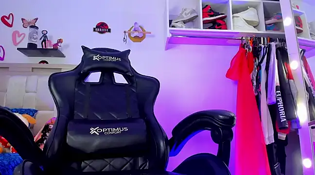 Snapshot of khalesii_69 chatting on 01/13/25, 01:02 khalesii 69 online show from 01/13/25, 01:02