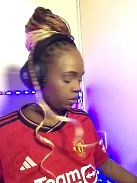 LuciousLips96 online show from 10/19/25, 05:59