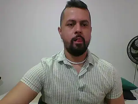 TRIISTAN KING10 online show from 01/15/26, 04:10