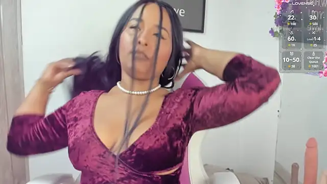 Snapshot of paola_ih chatting on 03/20/25, 01:48 paola ih online show from 03/20/25, 01:48