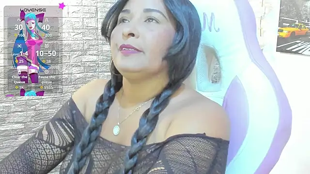 paola ih online show from 04/21/26, 09:43