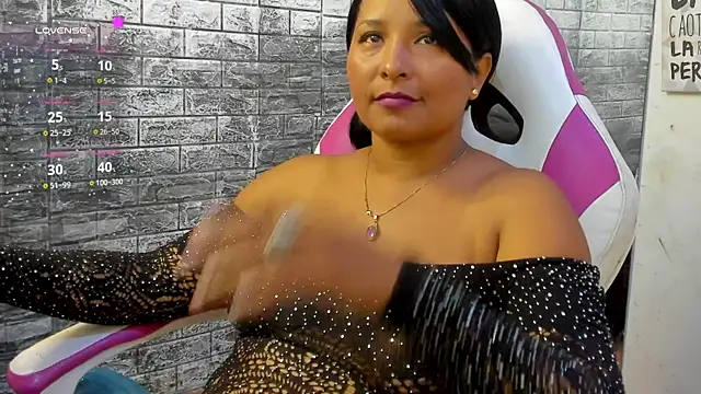 Snapshot of paola_ih chatting on 07/20/26, 01:57 paola ih online show from 07/20/26, 01:57