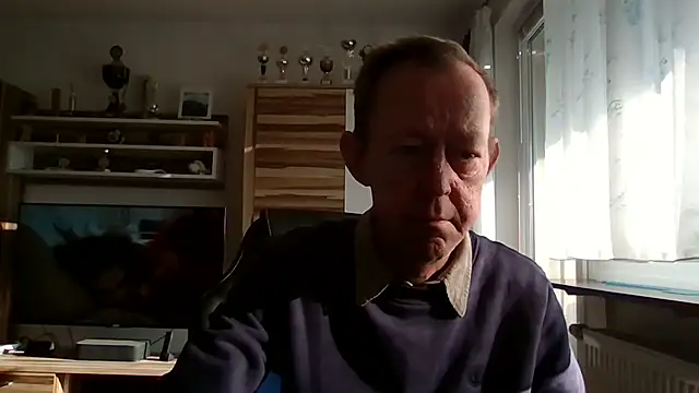 sissy501 online show from 09/28/25, 03:08