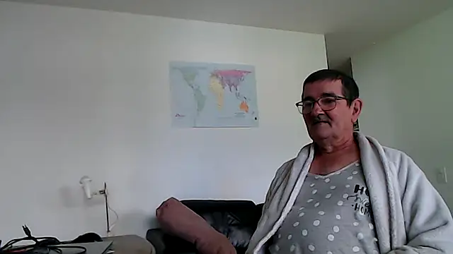 Snapshot of silvio-aus-luzern-CH chatting on 06/14/26, 06:58 silvio-aus-luzern-CH online show from 06/14/26, 06:58
