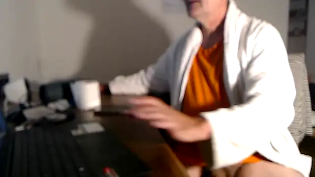 Snapshot of silvio-aus-luzern-CH chatting on 09/15/25, 03:51 silvio-aus-luzern-CH online show from 09/15/25, 03:51