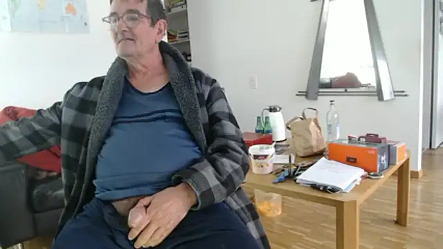 silvio-aus-luzern-CH online show from 04/03/26, 08:32