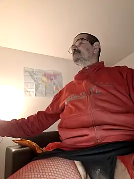 Snapshot of silvio-aus-luzern-CH chatting on 01/04/25, 03:39 silvio-aus-luzern-CH online show from 01/04/25, 03:39