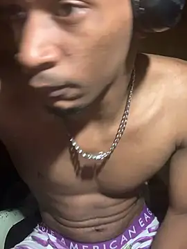 Snapshot of Tristris100 chatting on 12/14/24, 10:34 Tristris100 online show from 12/14/24, 10:34