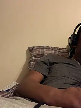 Snapshot of Tristris100 chatting on 01/29/25, 04:47 Tristris100 online show from 01/29/25, 04:47