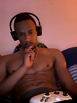 Snapshot of Tristris100 chatting on 10/16/25, 04:10 Tristris100 online show from 10/16/25, 04:10