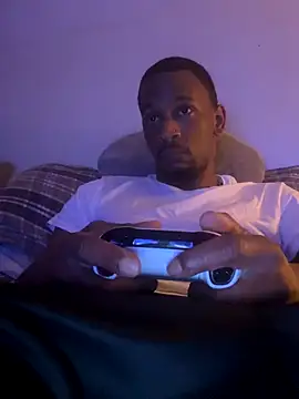 Snapshot of Tristris100 chatting on 10/13/25, 02:02 Tristris100 online show from 10/13/25, 02:02