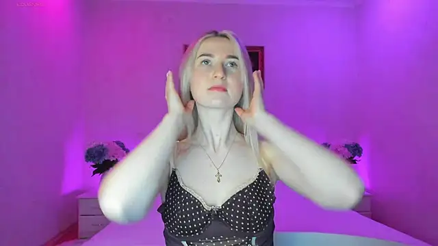 Snapshot of AnnaCarrera chatting on 01/15/25, 01:34 AnnaCarrera online show from 01/15/25, 01:34