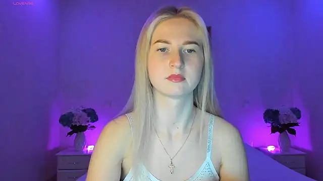Snapshot of AnnaCarrera chatting on 03/11/25, 10:09 AnnaCarrera online show from 03/11/25, 10:09