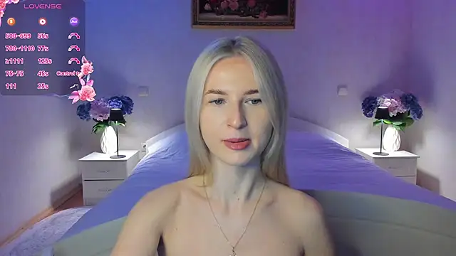 AnnaCarrera online show from 04/21/26, 08:37
