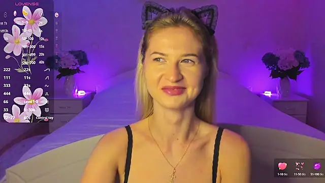 Snapshot of AnnaCarrera chatting on 09/16/25, 06:20 AnnaCarrera online show from 09/16/25, 06:20