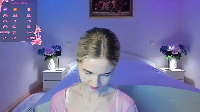 AnnaCarrera online show from 04/15/26, 07:58