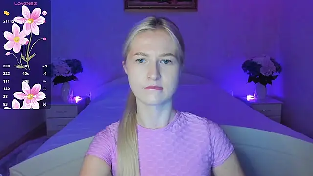 AnnaCarrera online show from 10/31/25, 09:22