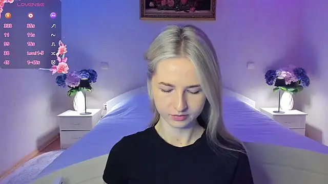 AnnaCarrera online show from 04/22/26, 08:26